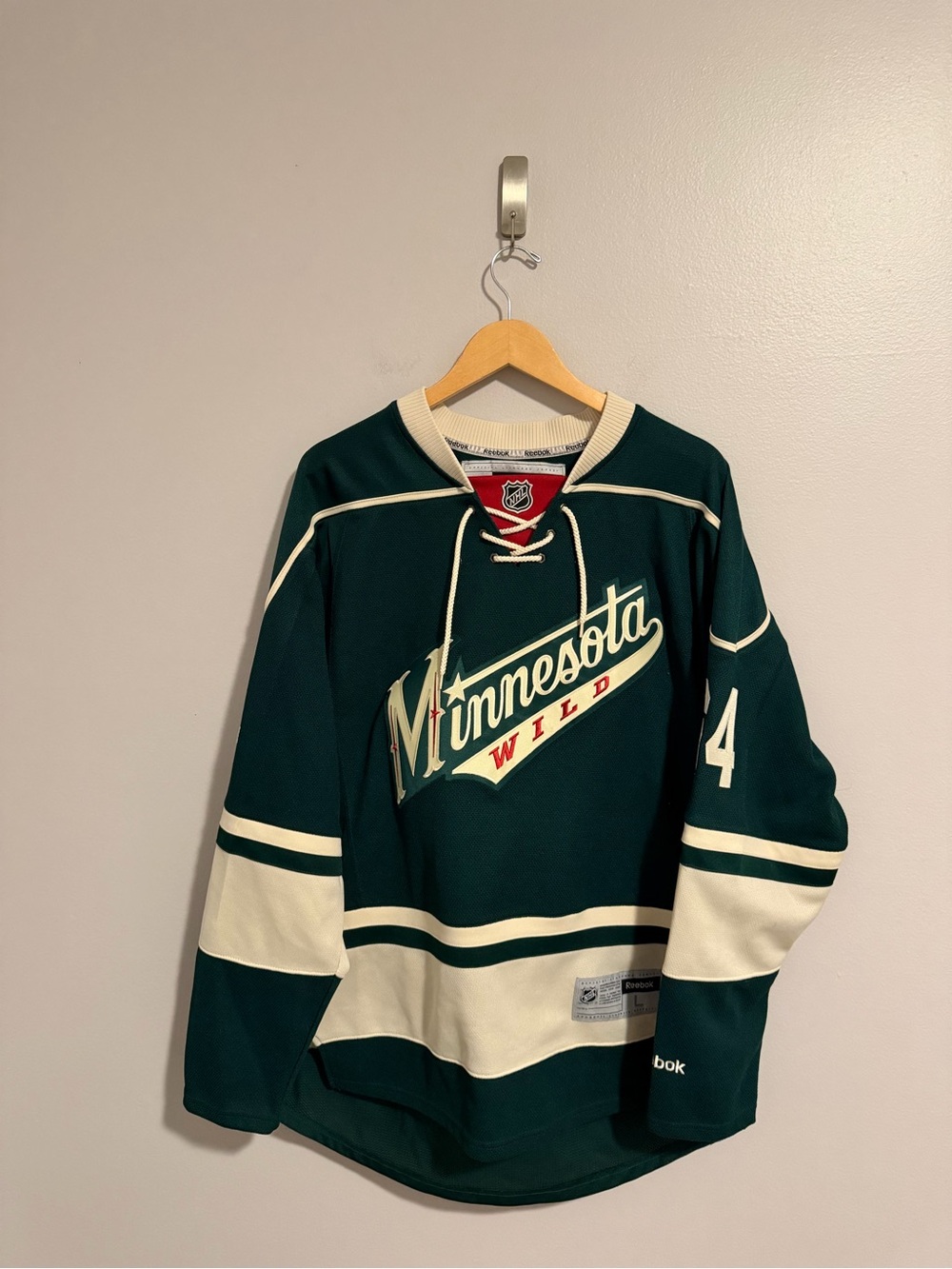 MN WILD Mikael Granlund Signed Jersey - Mens size Large - Reebok